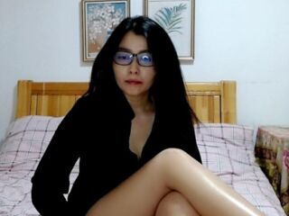 LinaZhang's 1-on-1 live cam shows Profile Image